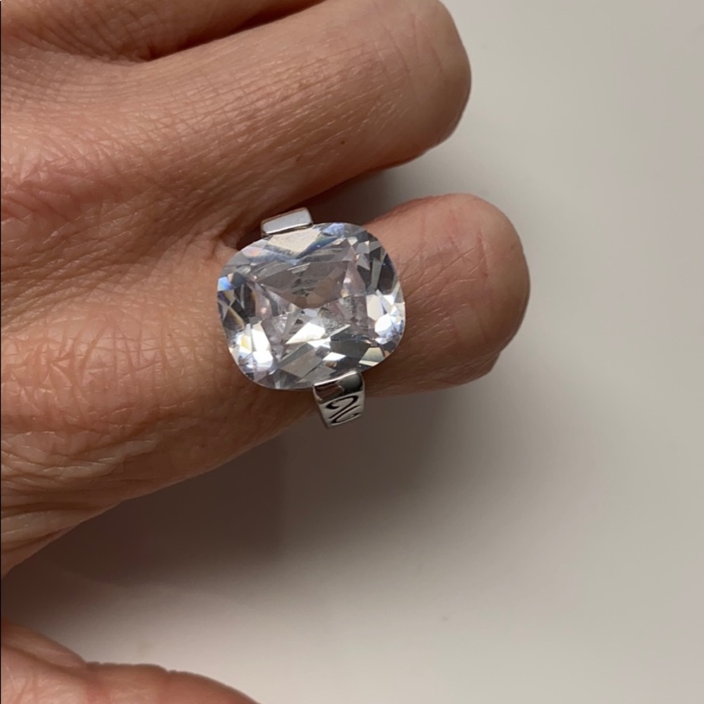 Ring - Picture 5 of 5